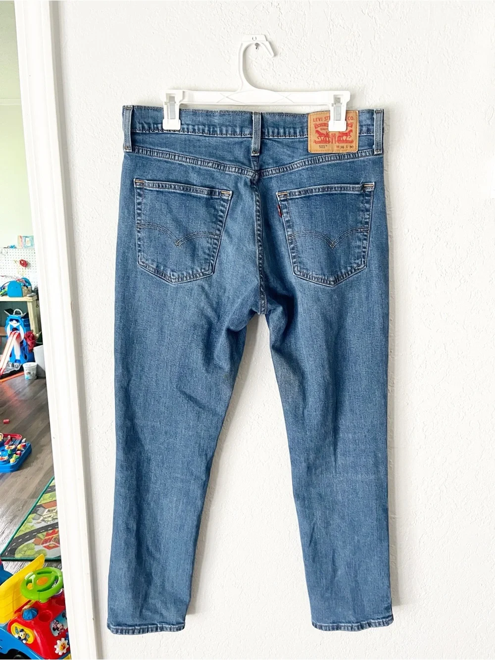 Levi's‎ 511 Jeans Size 36x30 Slim Fit Medium Wash Zip Fly Casual Classic Denim